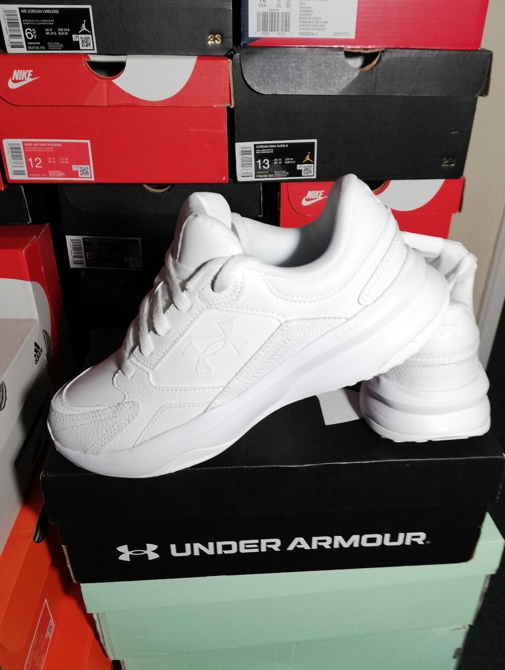 UNDER ARMOUR HOVR EDGE LEATHER WHITE WOMEN'S US SIZE 10 BRAND NEW IN BOX